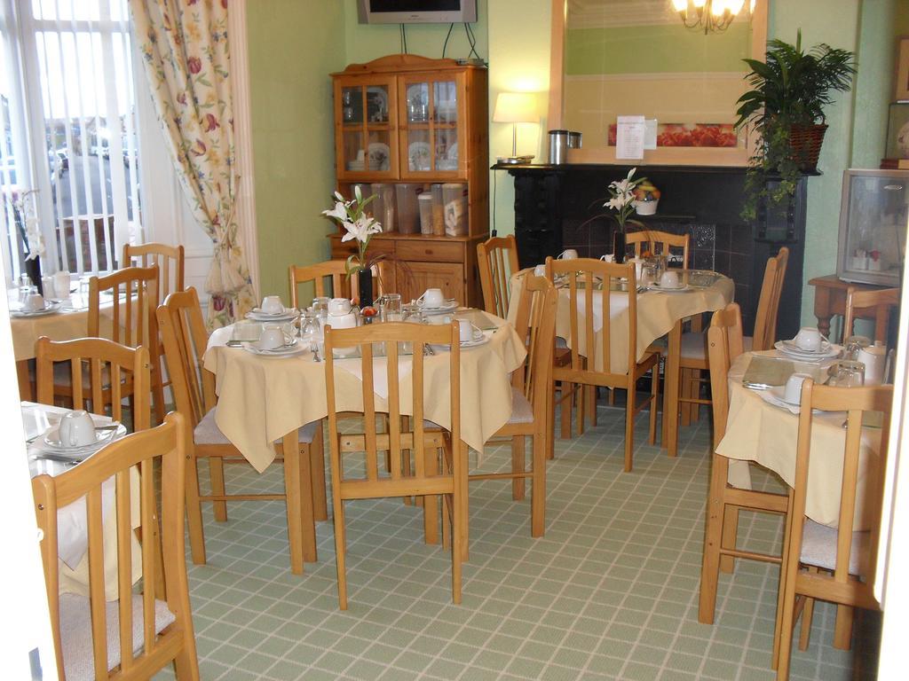 Roker View Guest House Sunderland  Dış mekan fotoğraf