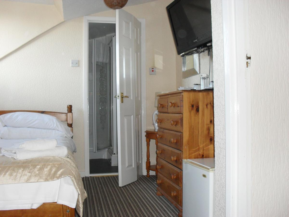 Roker View Guest House Sunderland  Dış mekan fotoğraf