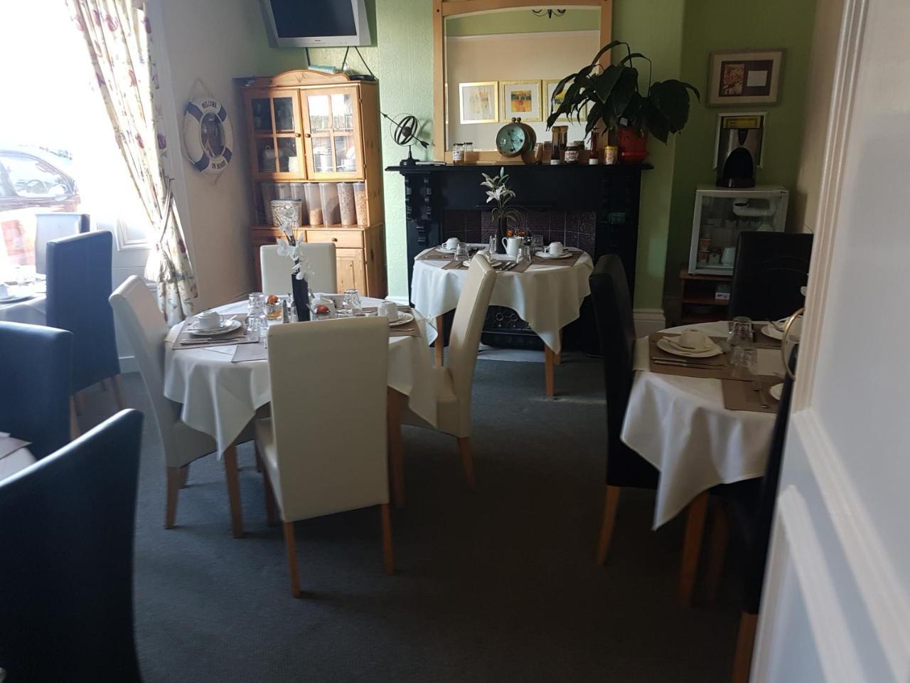 Roker View Guest House Sunderland  Dış mekan fotoğraf