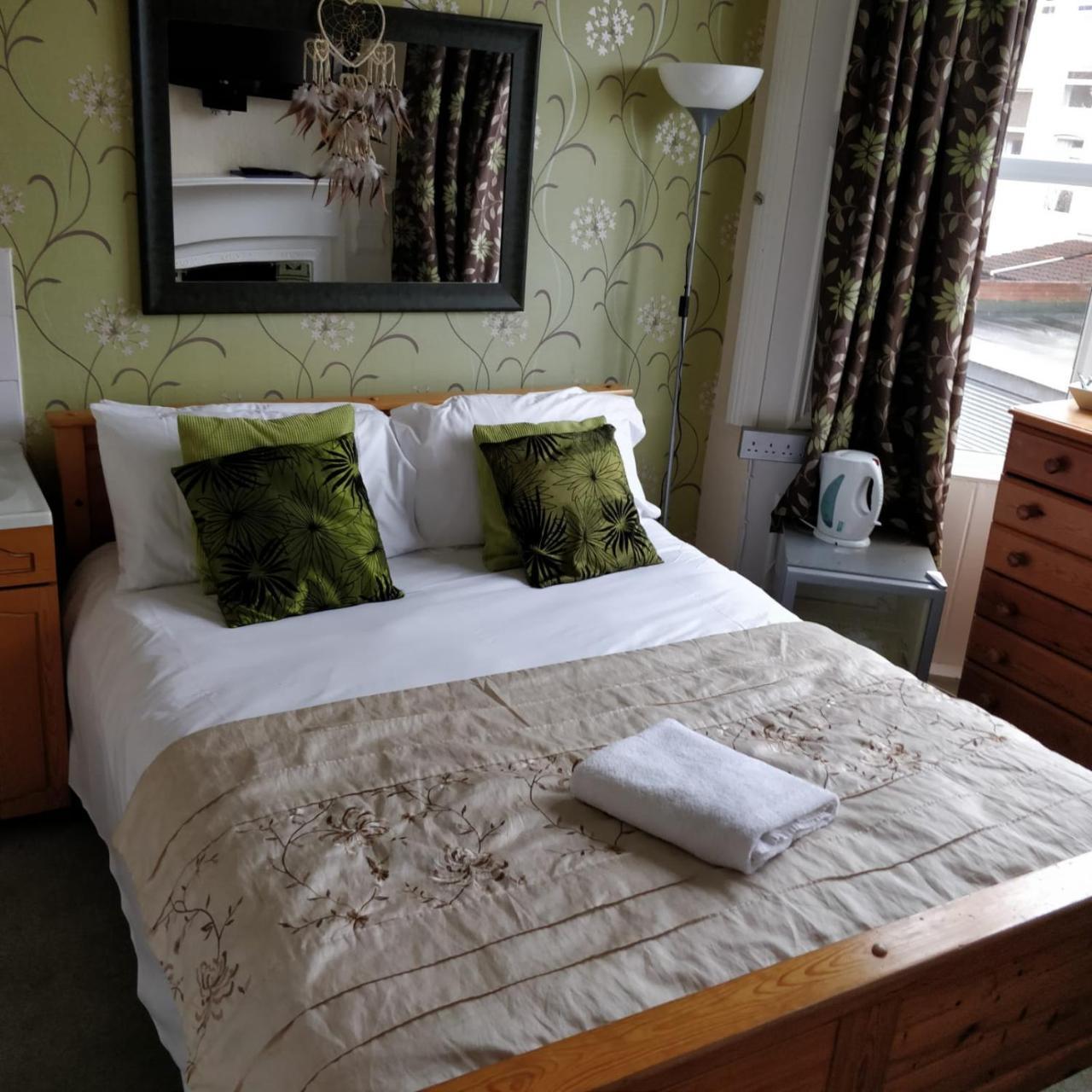 Roker View Guest House Sunderland  Dış mekan fotoğraf